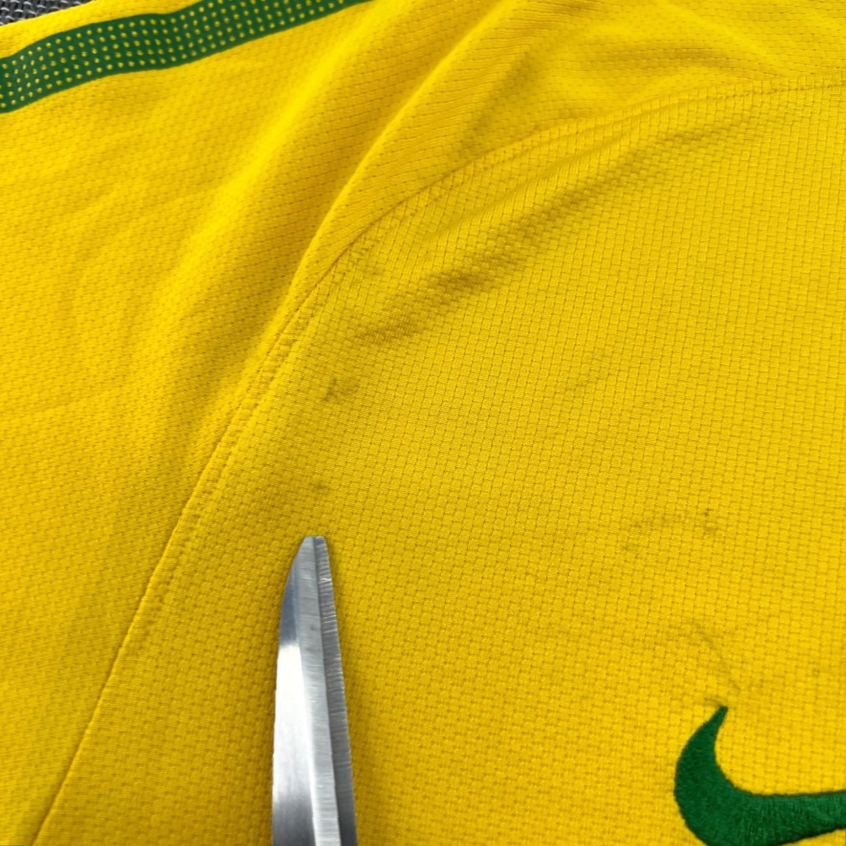 Nike Nike Brazil 2010 2011 Home Football Jersey Mens 2XL Yellow Adult Shirt Size US XXL / EU 58 / 5 - 6 Thumbnail
