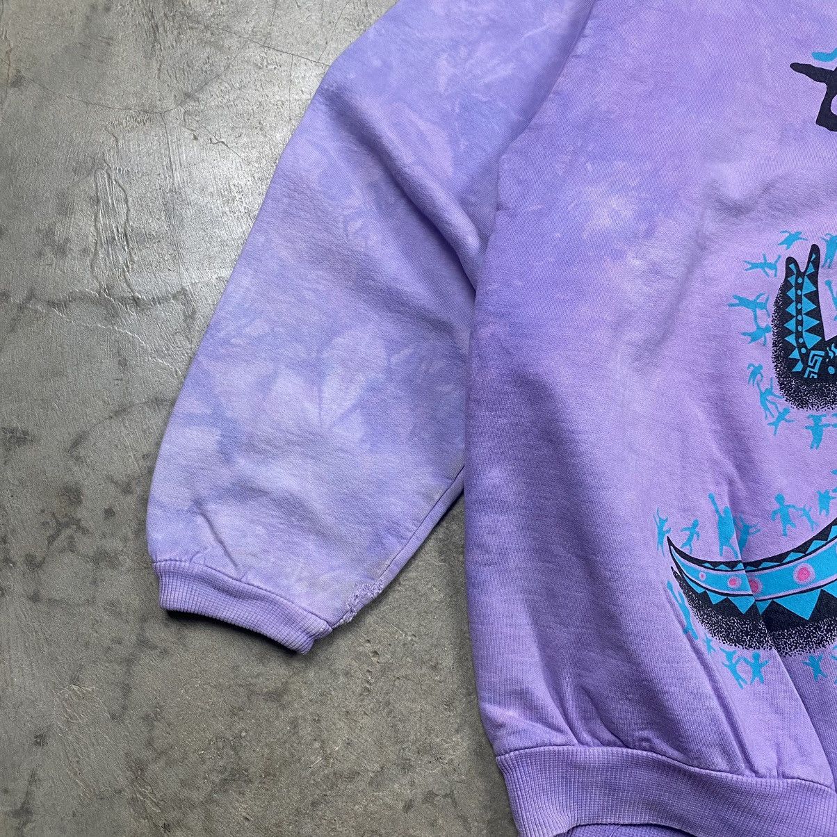 Vintage Rare 90s Dagoli Ancient Cave Art Gecko Surf Boxy Crewneck Size US L / EU 52-54 / 3 - 5 Thumbnail