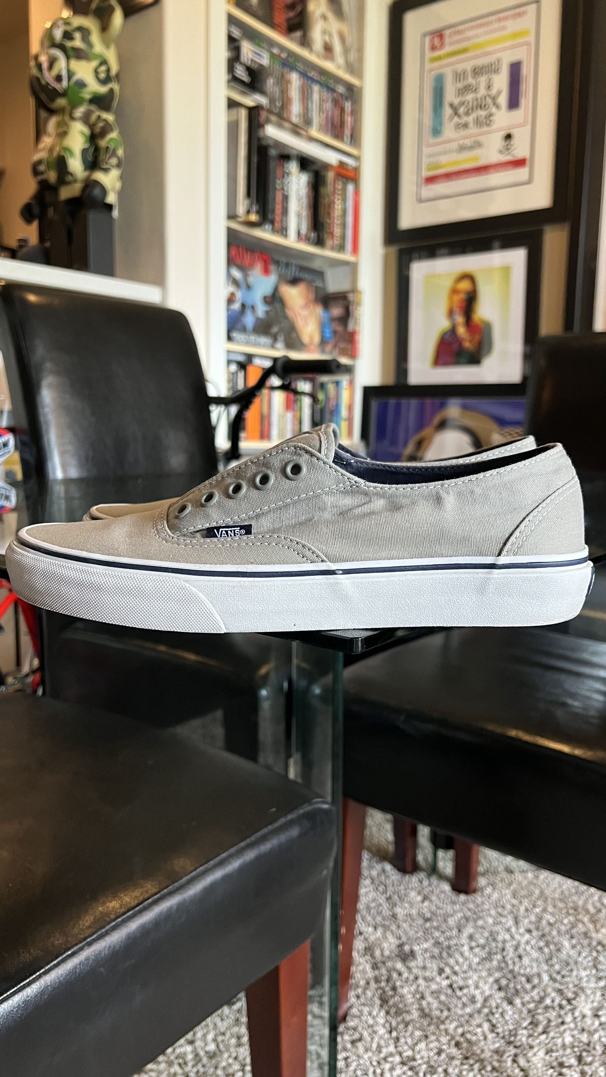 Vans **RARE** VANS ERA AUTHENTIC LACELESS GREY TRUE WHITE 9 Size US 9 / EU 42 - 6 Thumbnail