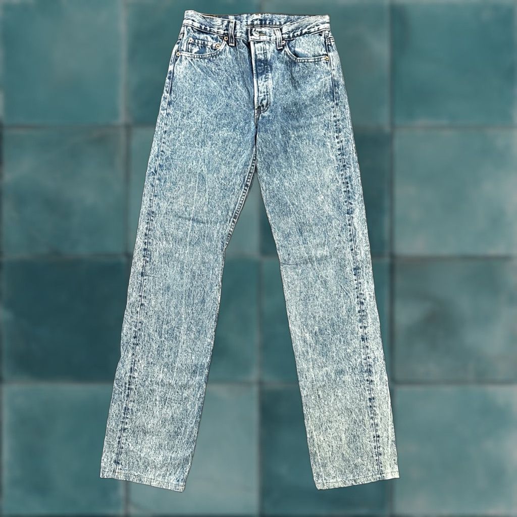 Levi's VTG Levi's 501 Jeans Button Fly 30x36 USA Tag 90s Straight Blue Denim Mens Jeans Size US 30 / EU 46 - 1 Thumbnail