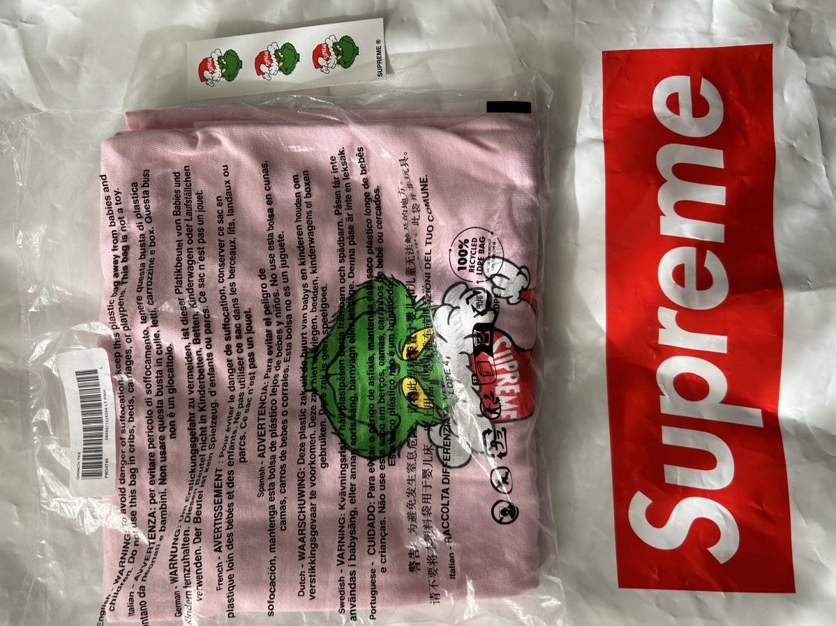 Supreme Supreme Grinch Tee Size US L / EU 52-54 / 3 - 3 Thumbnail