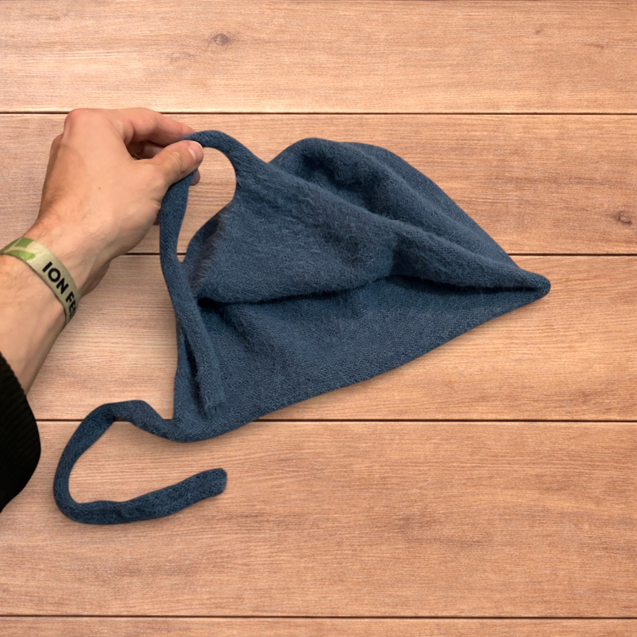 Japanese Brand Y2k Japanese knitted bonnet ear flap hat in dark blue. Size ONE SIZE - 3 Thumbnail