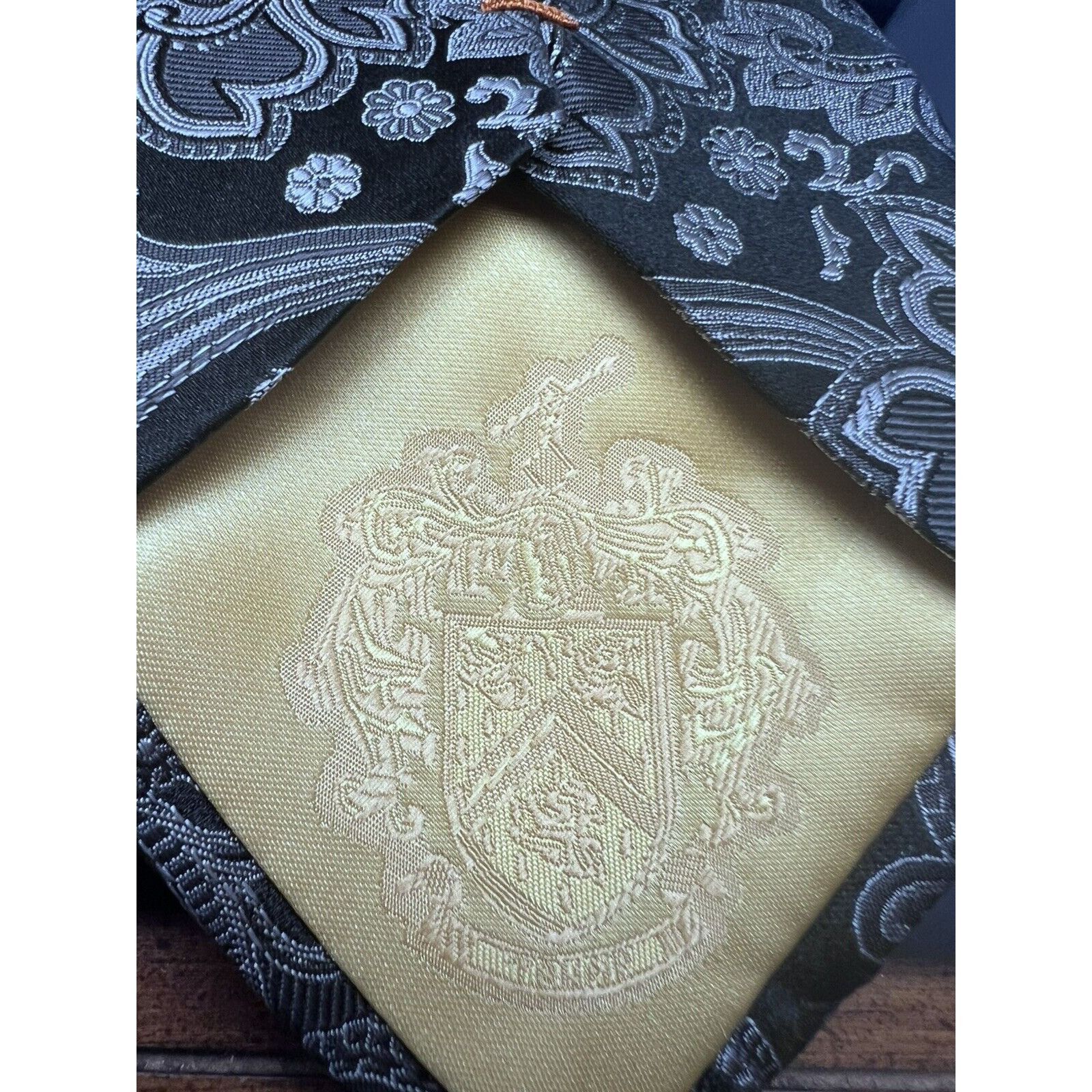 Donald Trump Donald J Trump Men’s Tie Black Paisley W 3.50 L 59.5” Size ONE SIZE - 5 Thumbnail