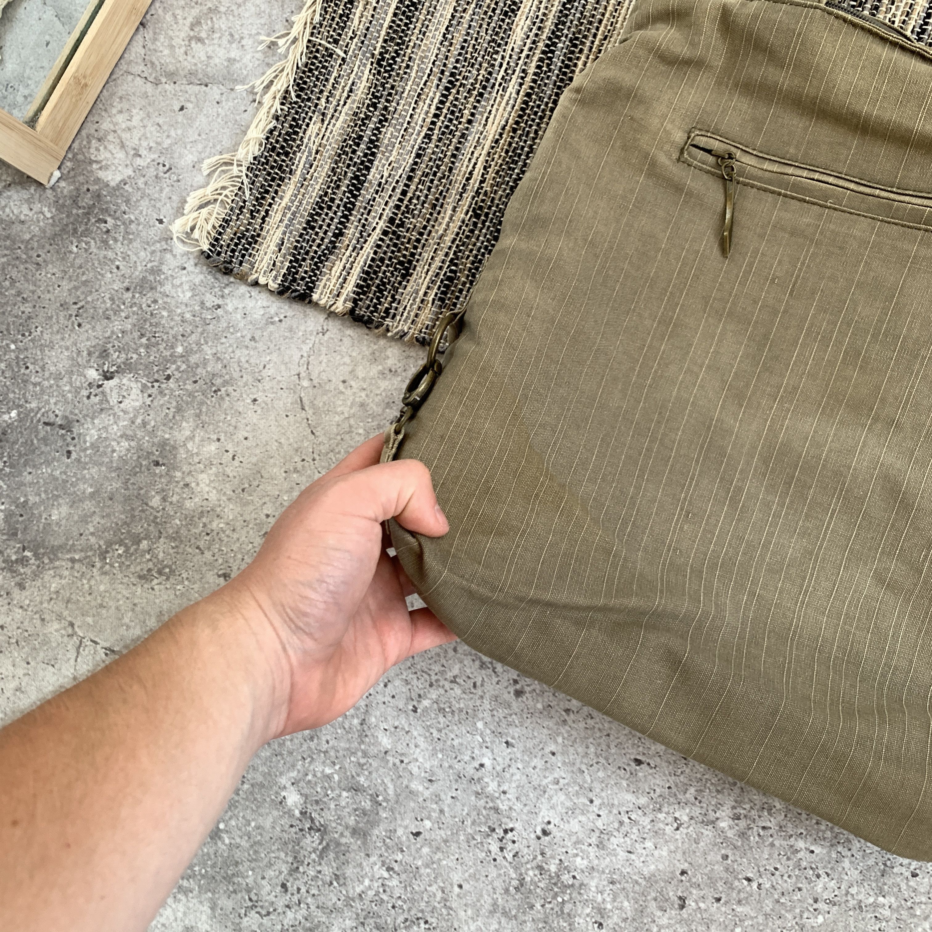 Vintage Vintage Y2K Khaki Millitary Shoulder Handle Avantgarde Bag Size ONE SIZE - 13 Thumbnail