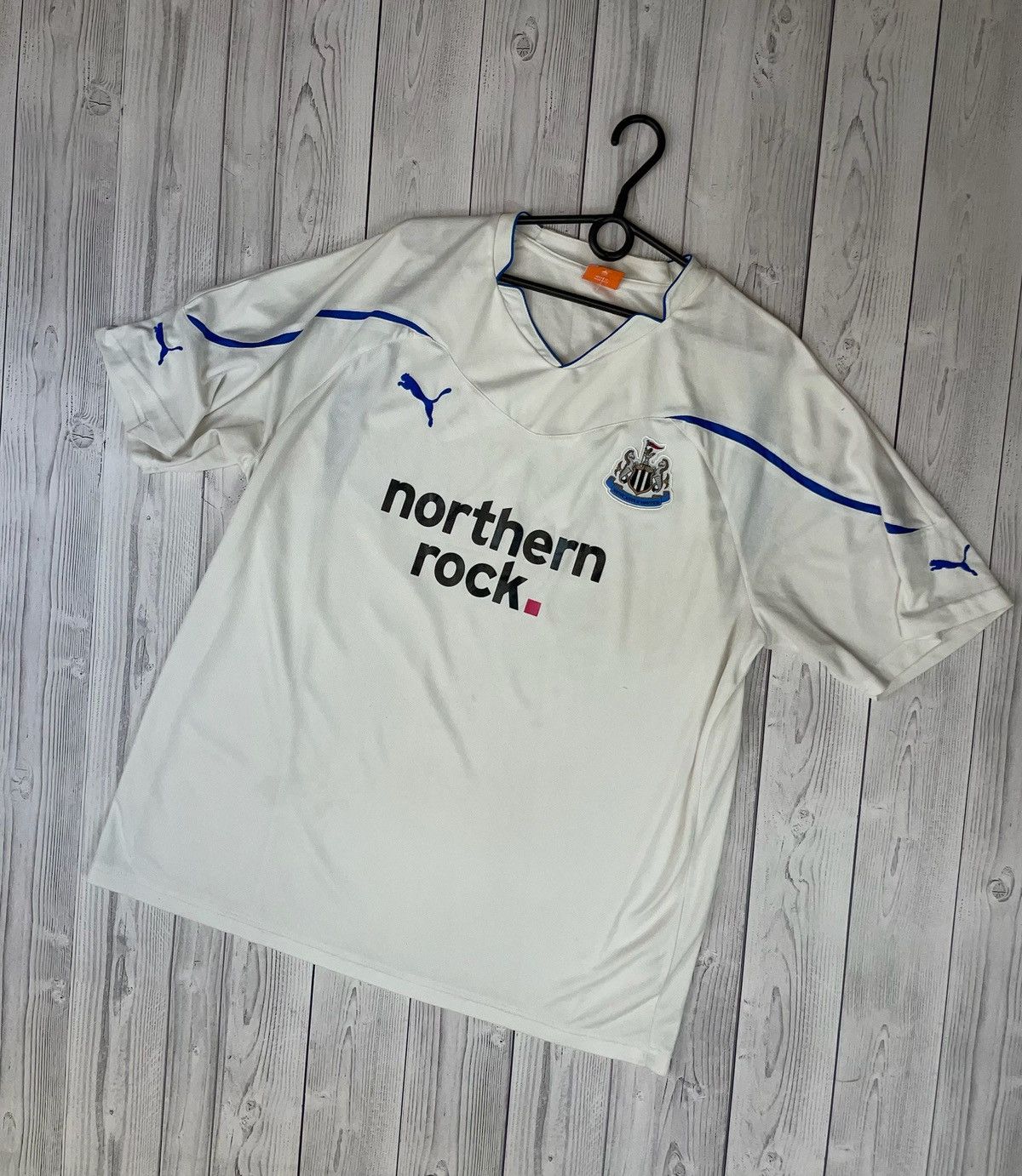 Puma Vintage New Castle United soccer jersey size XXL puma away Size US XXL / EU 58 / 5 - 1 Thumbnail