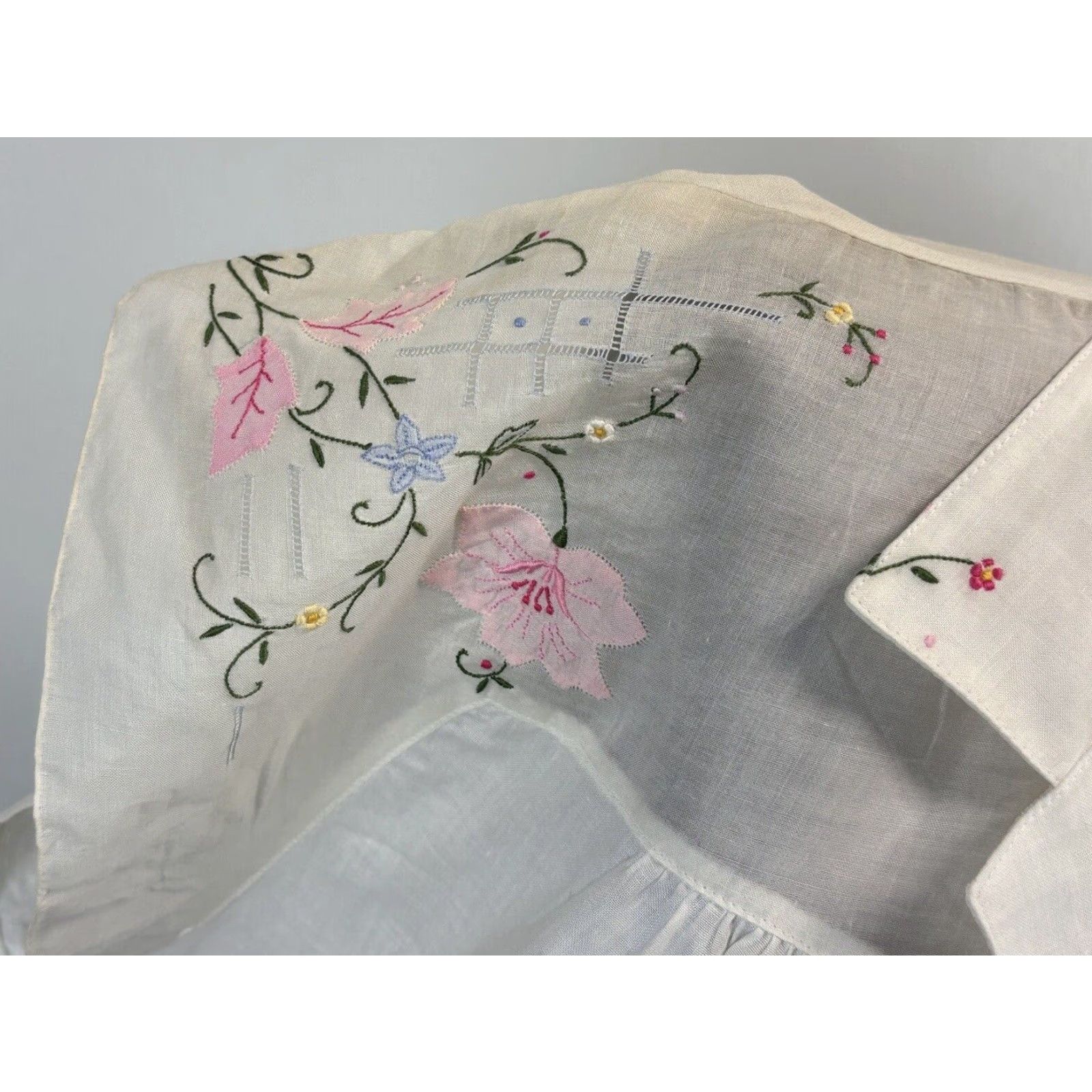 Vintage VINTAGE Cali Div Of Carry Back Floral Embroidered Peasant Blouse Womens Plus 44 White Size M / US 6-8 / IT 42-44 - 6 Thumbnail