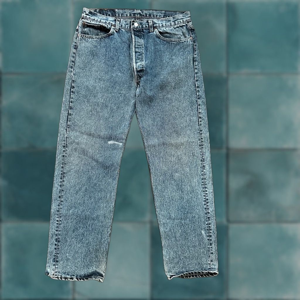 Levi's VINTAGE Levi's Jeans 501 Button Fly 38x32 Men Regular Denim Blue 90s Straight (MidRise) 34x30 USA Tag XX Act 34x30 Size US 38 / EU 54 - 1 Thumbnail