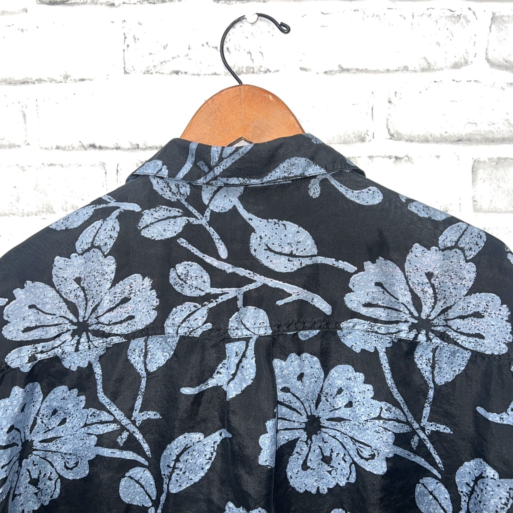 Vintage VINTAGE Montage Hawaiian Shirt Men L 100% Silk Blue Short Sleeve Button-Up Mens Hawaiian 90s Size US L / EU 52-54 / 3 - 5 Thumbnail
