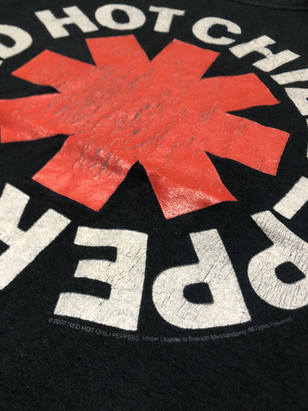 Band Tees Vintage 00s Red Hot Chili peppers Logo Band tee Size US M / EU 48-50 / 2 - 2 Thumbnail