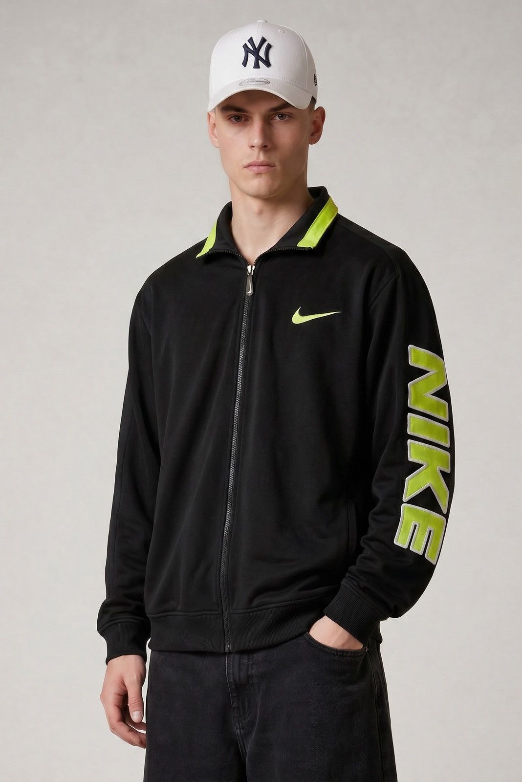 Nike 90s Nike Vintage Track Jacket Big Spellout Sleeve Logo Rare Size US L / EU 52-54 / 3 - 2 Thumbnail