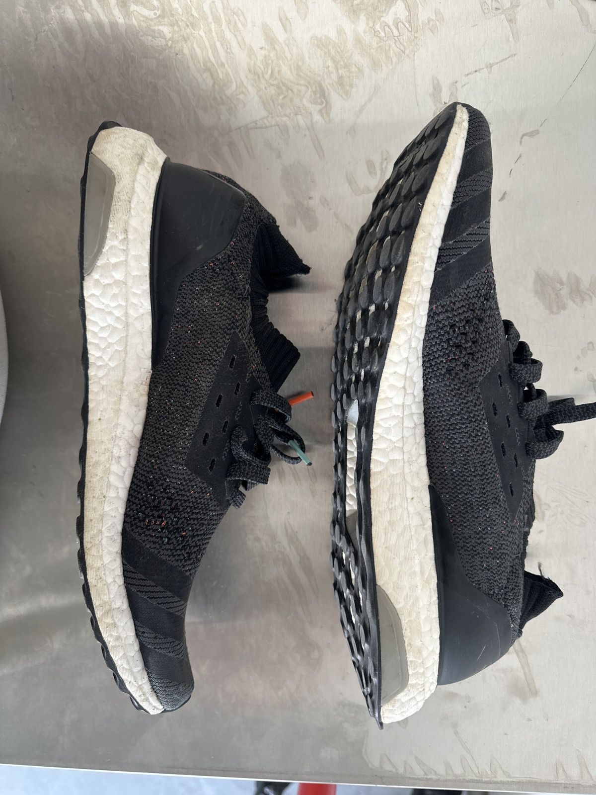 Adidas Adidas Ultraboost Size US 10 / EU 43 - 5 Thumbnail