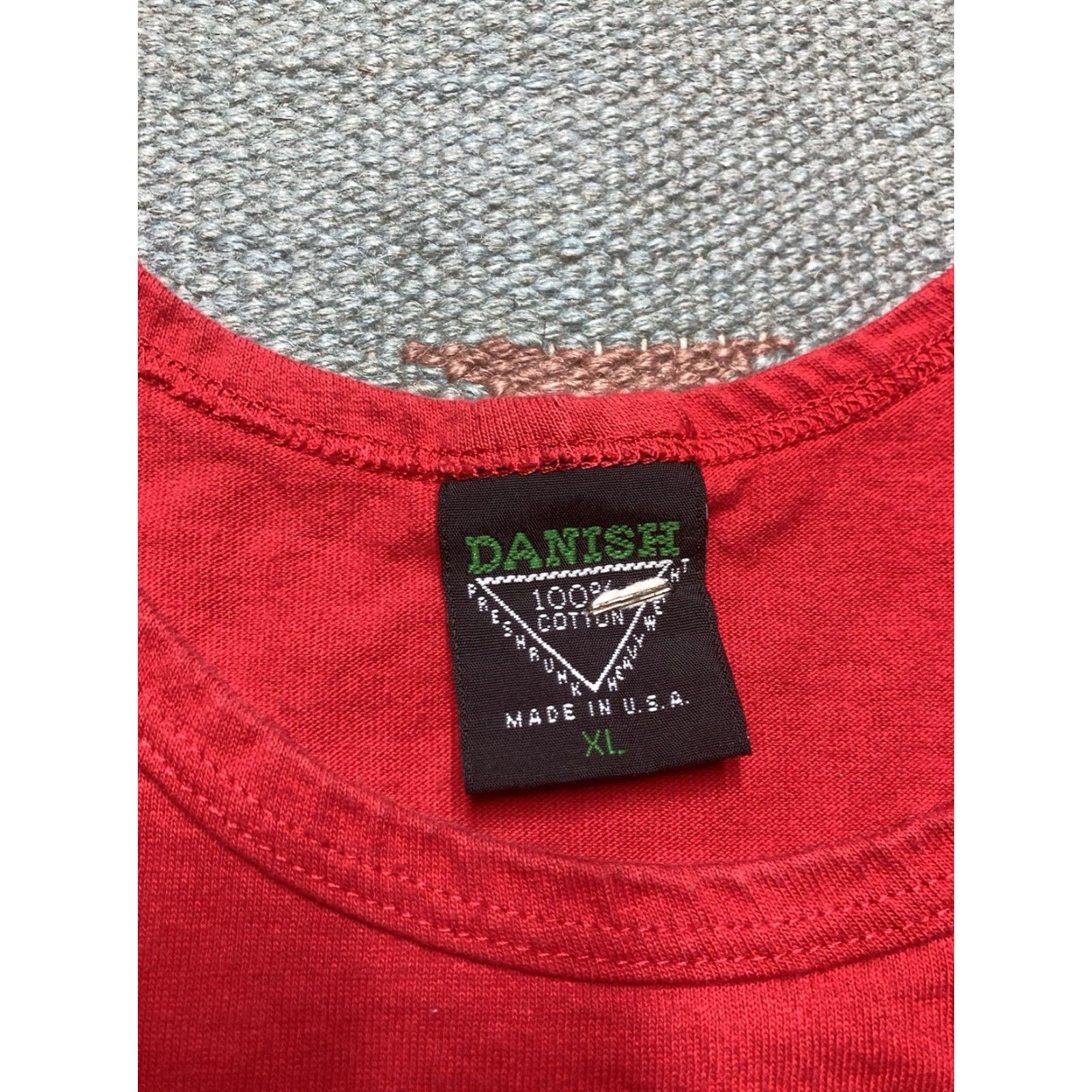 Vintage VINTAGE 90s Tank Dekuyper Hot Damn Get Fired Up XL Shirt Men Red T-Shirt Size US XL / EU 56 / 4 - 5 Thumbnail