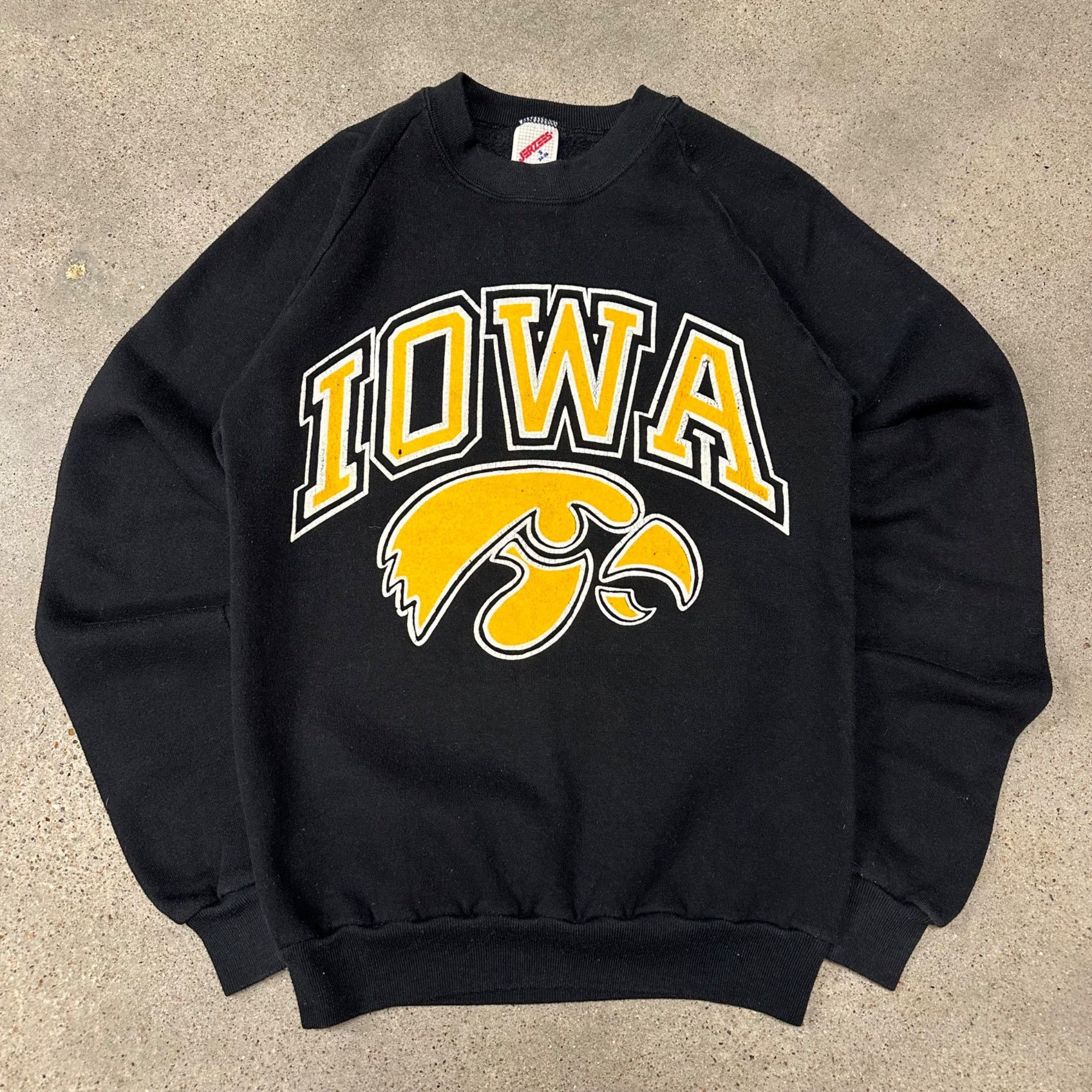 Vintage Vintage University Of Iowa Hawkeyes Sweatshirt Size US S / EU 44-46 / 1 - 1 Thumbnail