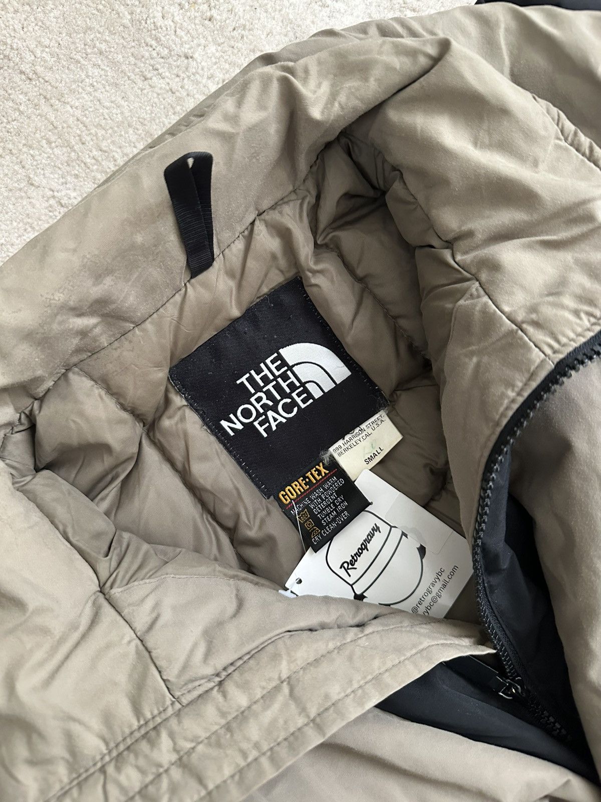 The North Face Vintage The North Face Gore-Tex Shell Puffer Jacket Small Size US S / EU 44-46 / 1 - 2 Thumbnail