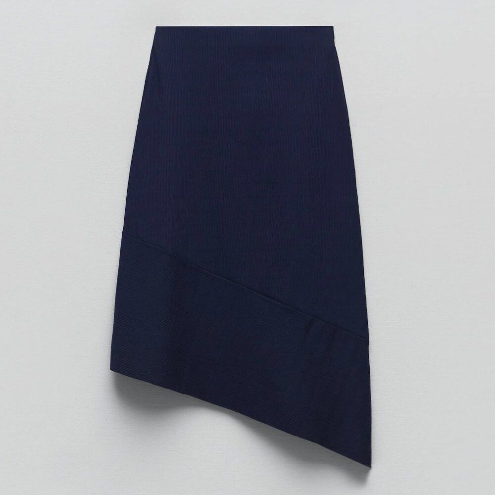 Zara NWT New Zara Asymmetrical Ribbed Knit Navy Viscose Skirt Si Size 36" / US 14 / IT 50 - 1 Thumbnail