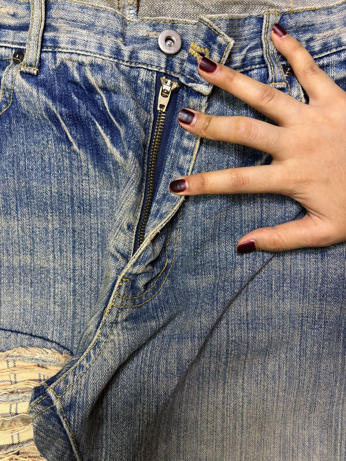 Japanese Brand Vintage Japanese Brand Rusty Distressed Loose Jeans Size US 33 - 3 Thumbnail