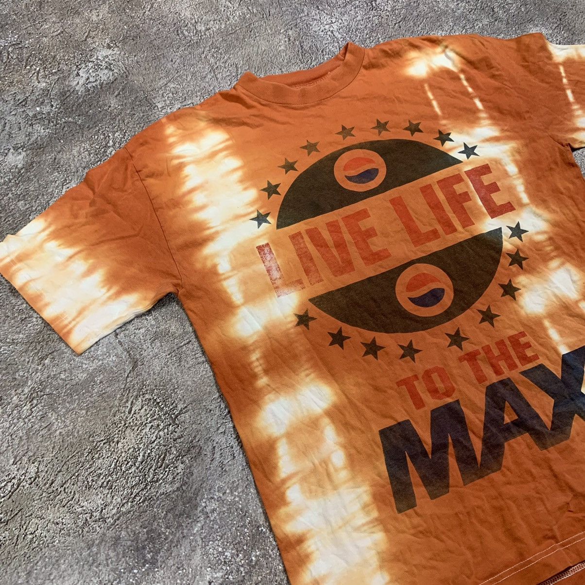 Vintage Vintage 90s Sun Faded Graphic Tee Live Life Skate Streetwear Size US L / EU 52-54 / 3 - 4 Thumbnail
