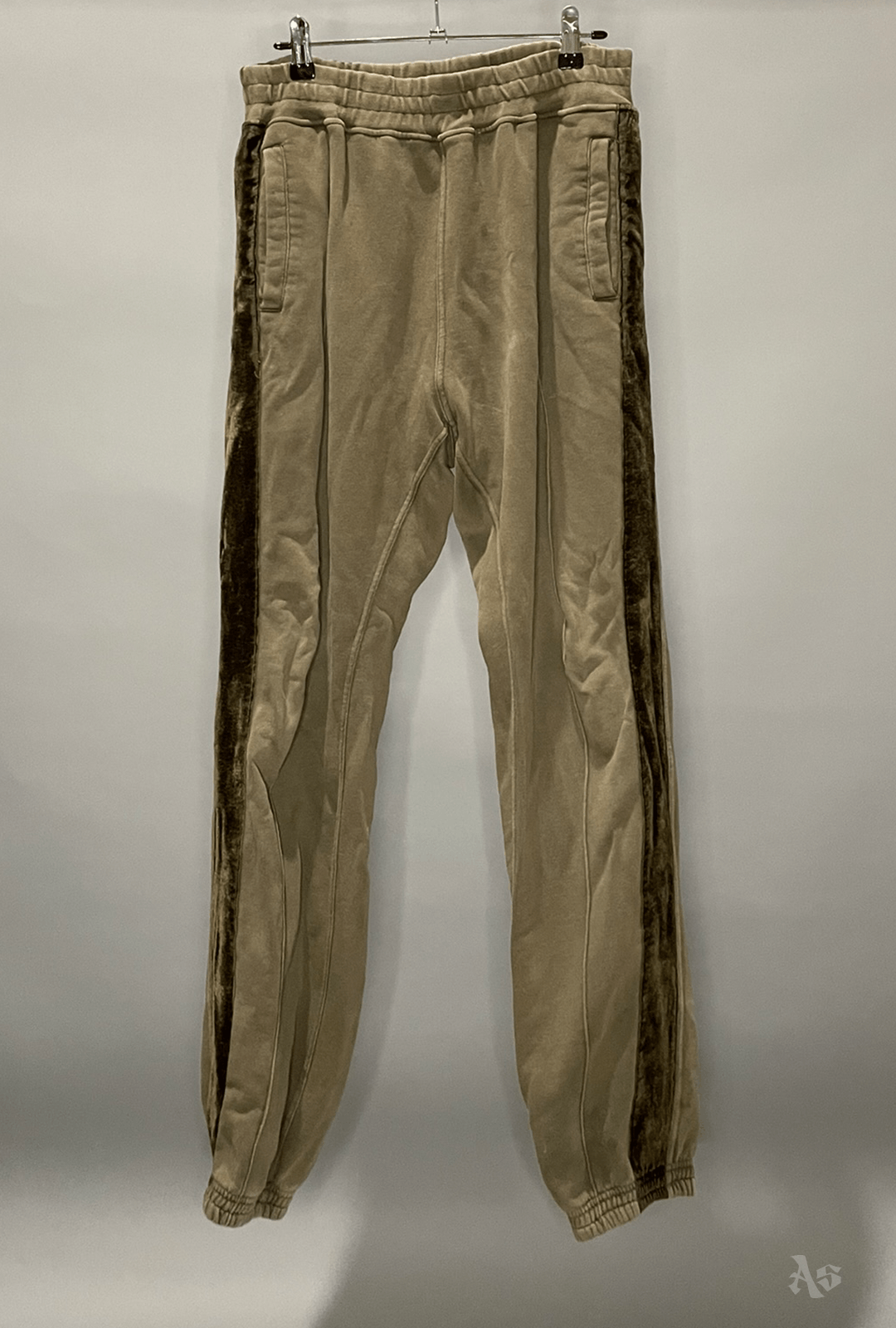 Haider Ackermann Beige sweatpants w/ velvet stripe Size US 32 / EU 48 - 1 Thumbnail