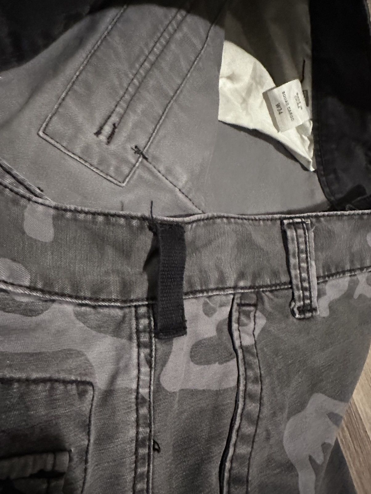 Levi's Vintage Clothing vintage Levi’s camo cargo shorts Size US 34 / EU 50 - 4 Thumbnail