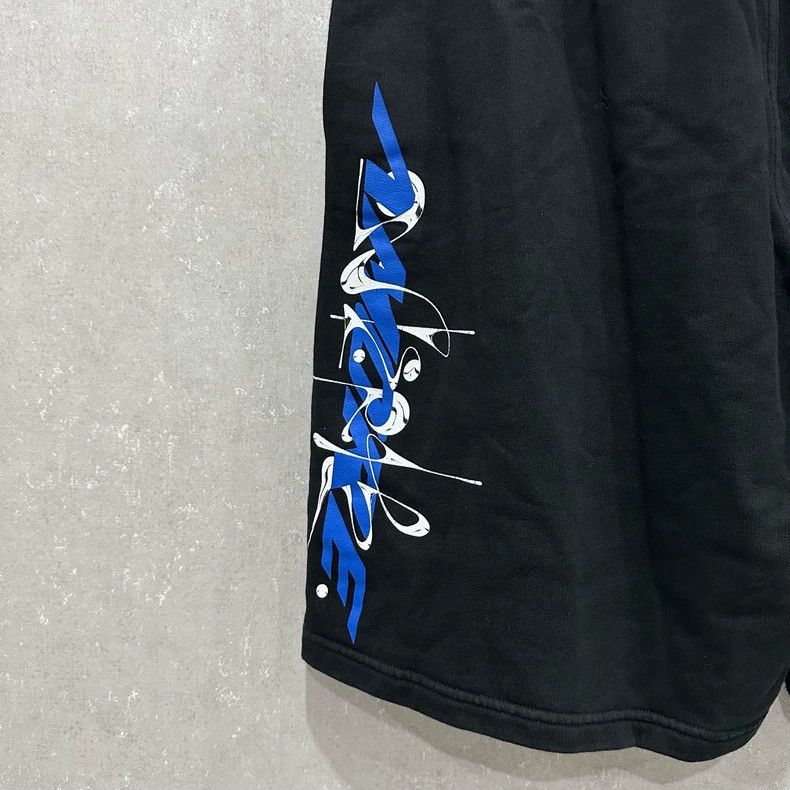 Givenchy Givenchy Shorts with Letter Logo Size XL / US 12-14 / IT 48-50 - 3 Thumbnail