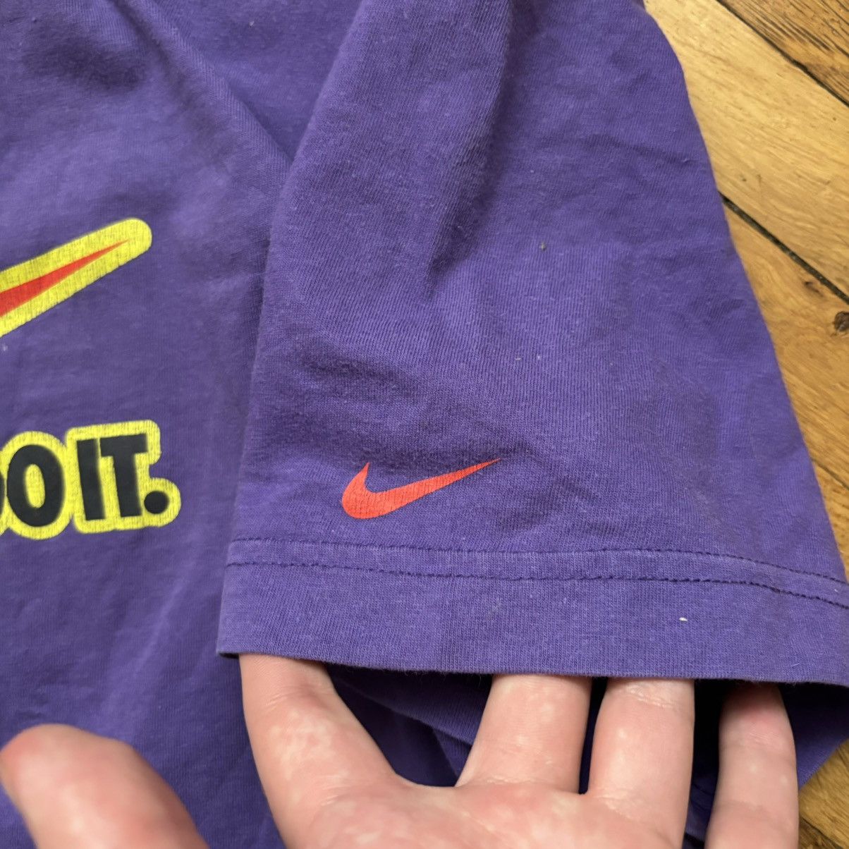 Nike × Vintage Rare Vintage Y2K Nike T-Shirt Red Swoosh Size US L / EU 52-54 / 3 - 3 Thumbnail