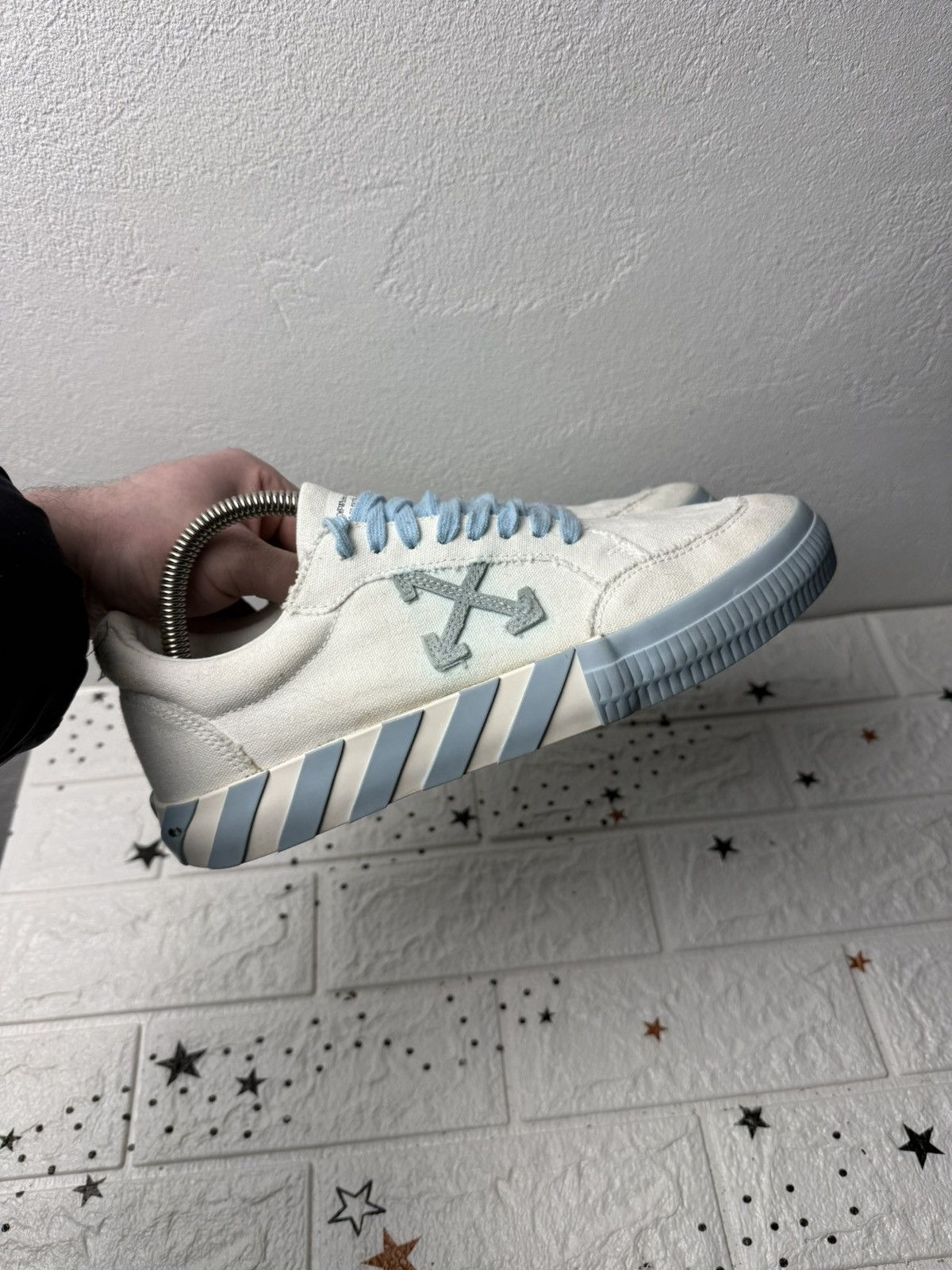 Off-White Off-White Low Vulcanized Canvas White/Blue US7 UK6.5 EUR41 Size US 7 / EU 40 - 1 Thumbnail