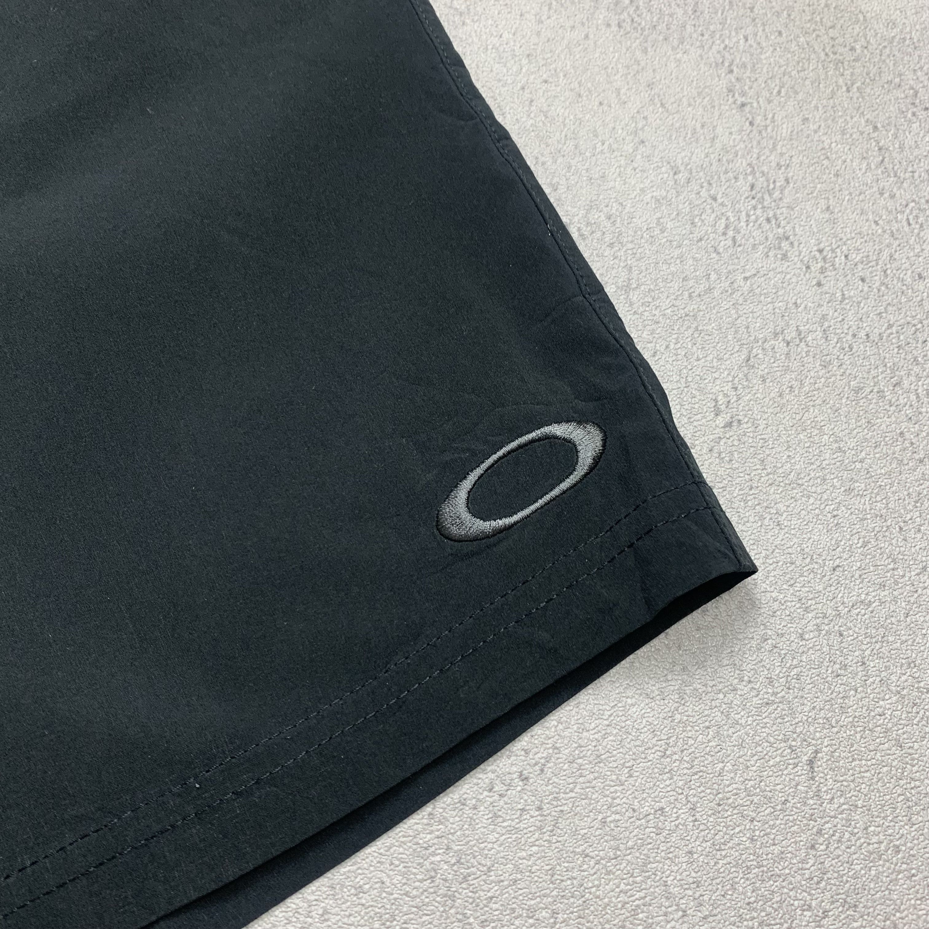 Oakley Oakley Shorts Pants Size US 34 / EU 50 - 2 Thumbnail