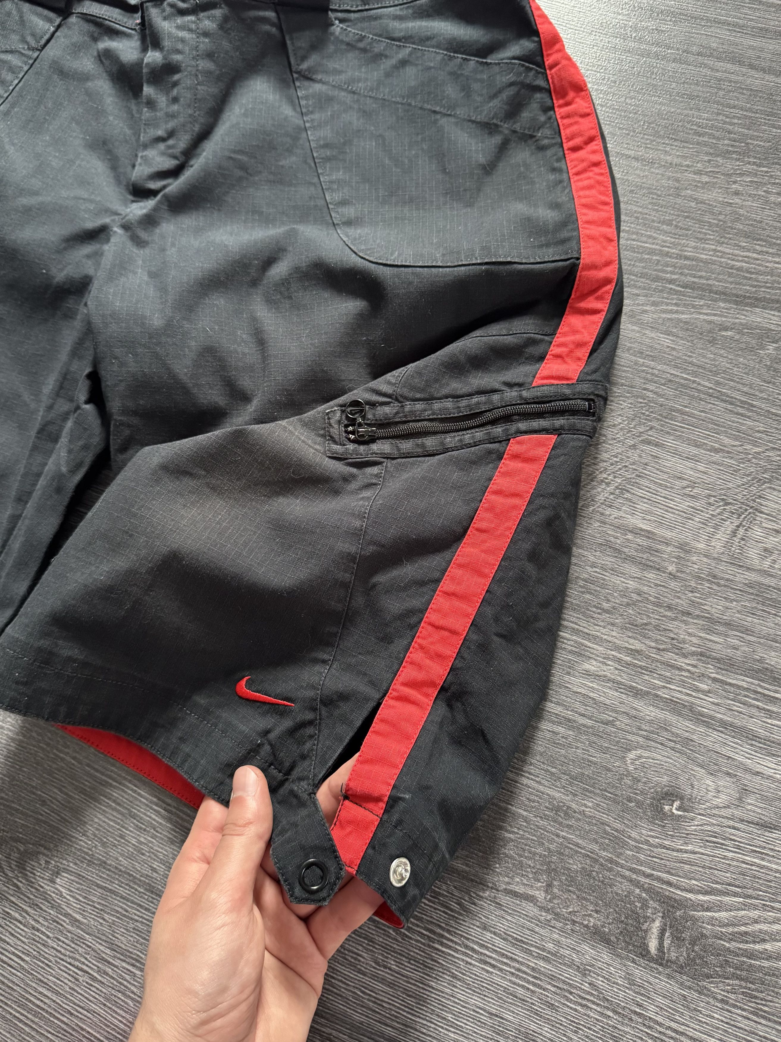 Nike × Vintage Vintage Nike Swoosh Women’s Y2K Cargo Shorts Size 34" / US 12 / IT 48 - 4 Thumbnail