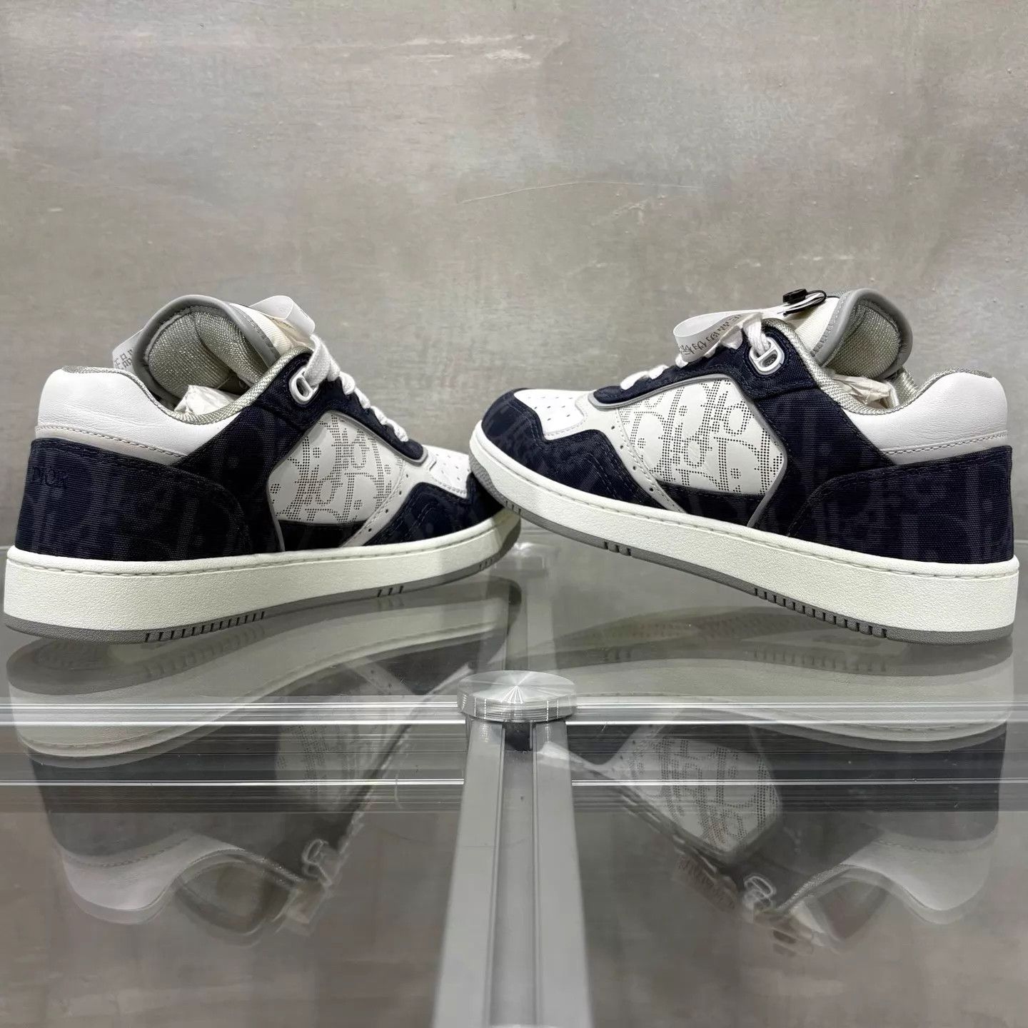 Dior Dior B27 White Blue Subtle All-Over Sneaker New 37 Size US 6.5 / IT 36.5 - 5 Thumbnail