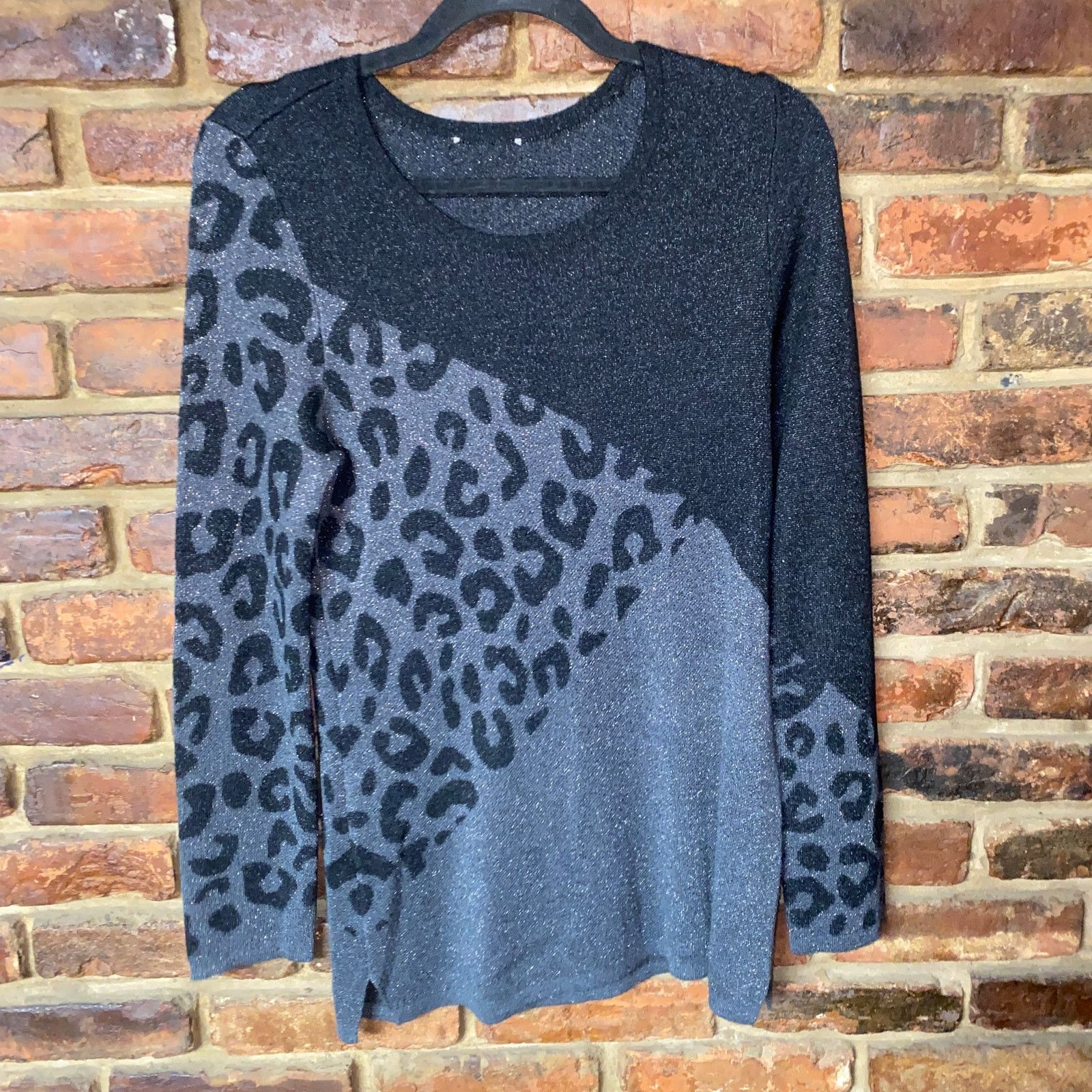 Chicos Chico's Black Gray Silver Metallic Leopard Sweater Medium Size M / US 6-8 / IT 42-44 - 1 Thumbnail
