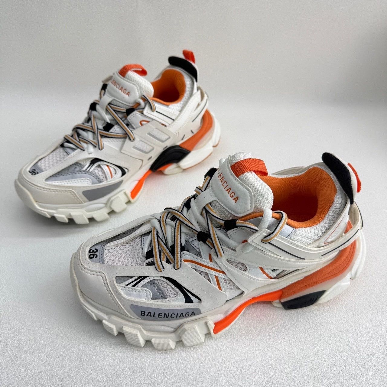Balenciaga Balenciaga Distressed White Lowtop Sneakers us_6 Women Size US 6 / IT 36 - 1 Thumbnail