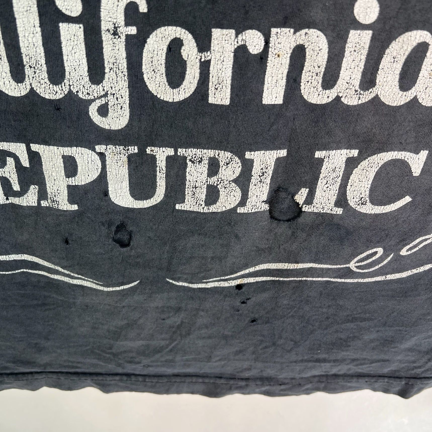 Vintage VINTAGE SO Cal Graphic T-Shirt Mens 3X Black Distressed Adventure Time Size US XXL / EU 58 / 5 - 6 Thumbnail