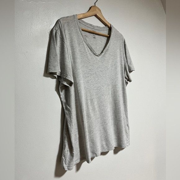 Bdg BDG Heather Gray V-Neck Standard Fit T-Shirt - Size M Size US M / EU 48-50 / 2 - 4 Thumbnail