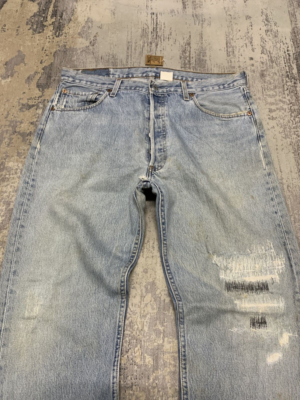 Levi's VTG Levi's 501 Light Wash Repaired Distressed Jeans Size US 35 - 2 Thumbnail