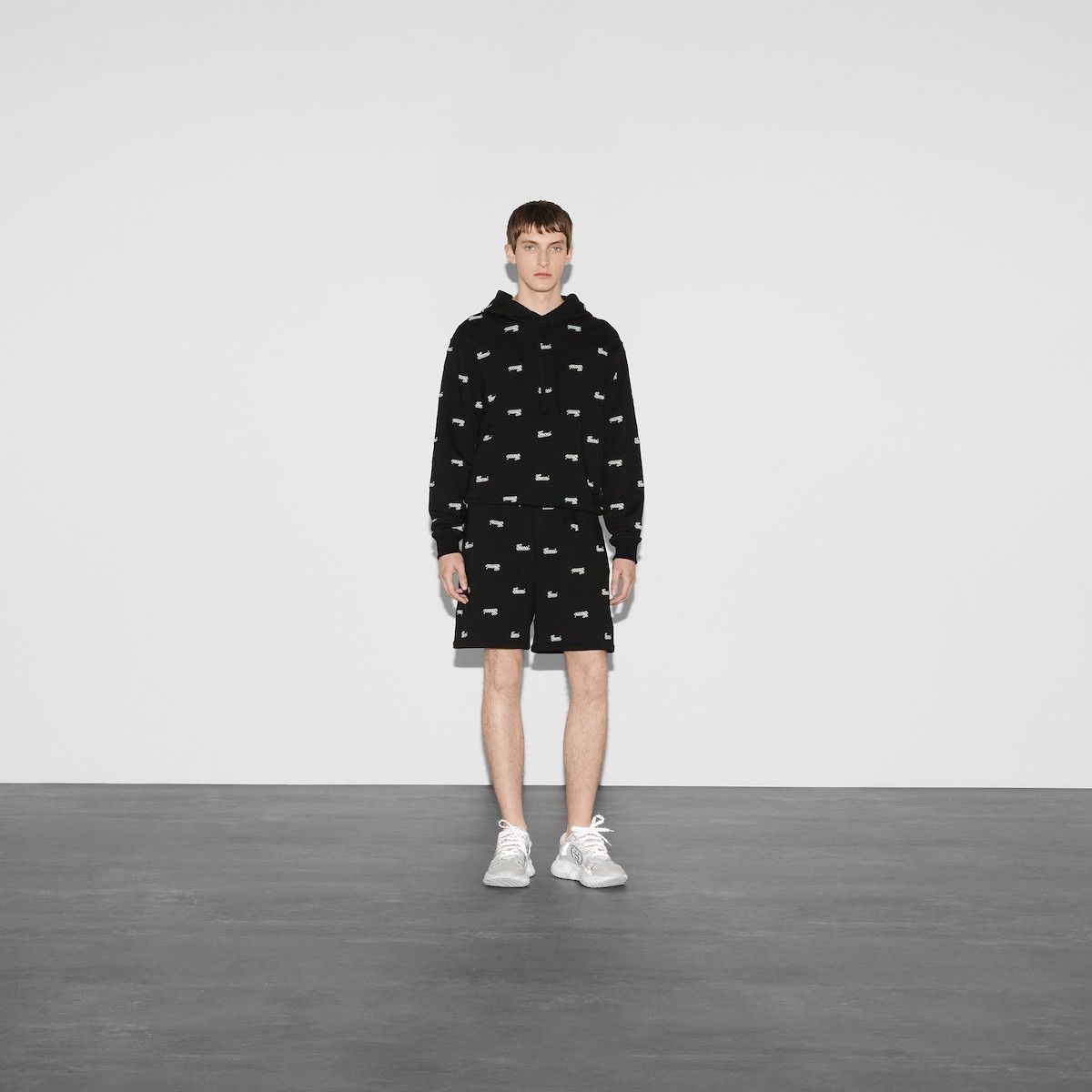 Gucci o1s1wg111025 Cotton Jersey Hooded Sweatshirt in Black Size US XL / EU 56 / 4 - 2 Thumbnail