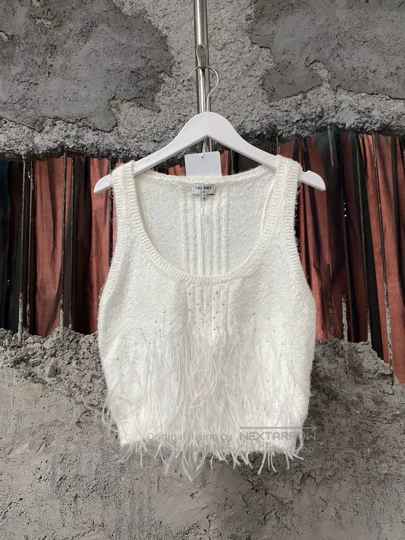 Chanel Chanel Feather rhinestone strap vest Size XS / US 0-2 / IT 36-38 - 1 Thumbnail