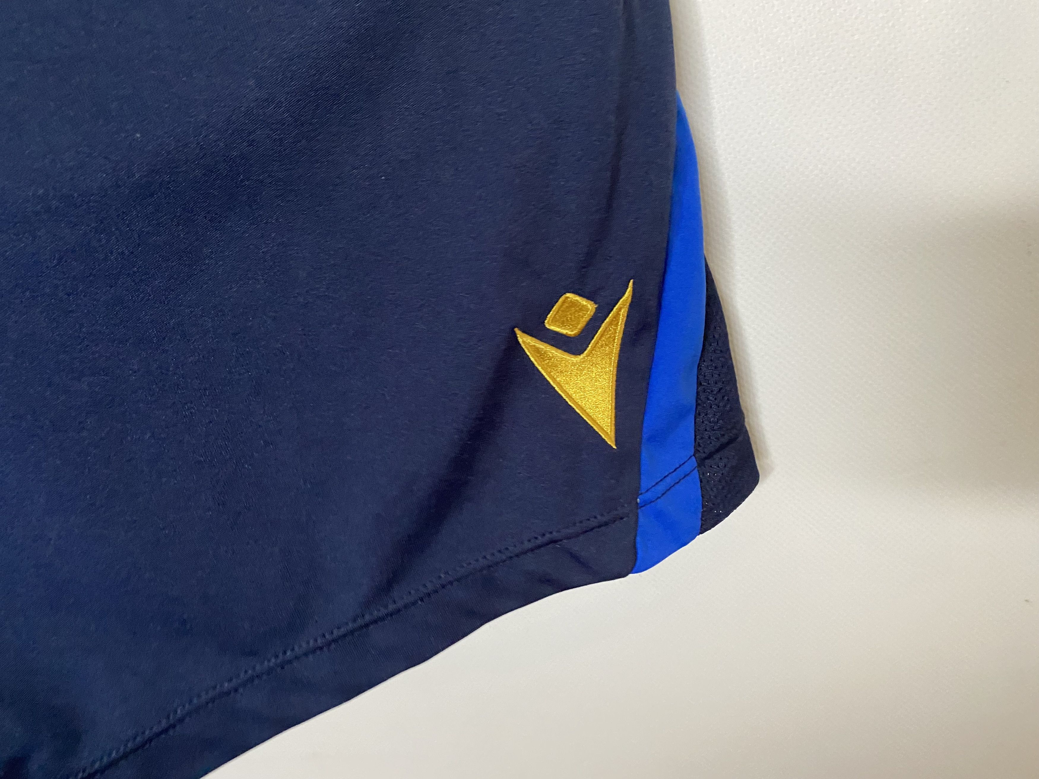 Macron READING 2021 2022 TRAINING FOOTBALL SOCCER SHORTS MACRON Size US 30 / EU 46 - 3 Thumbnail