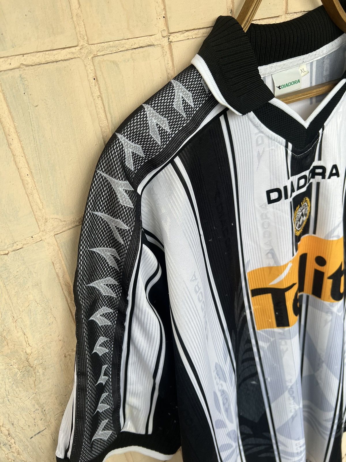 Diadora Vintage Udinese Calcio Diadora Italy 99s Home Soccer Jersey Size US L / EU 52-54 / 3 - 7 Thumbnail