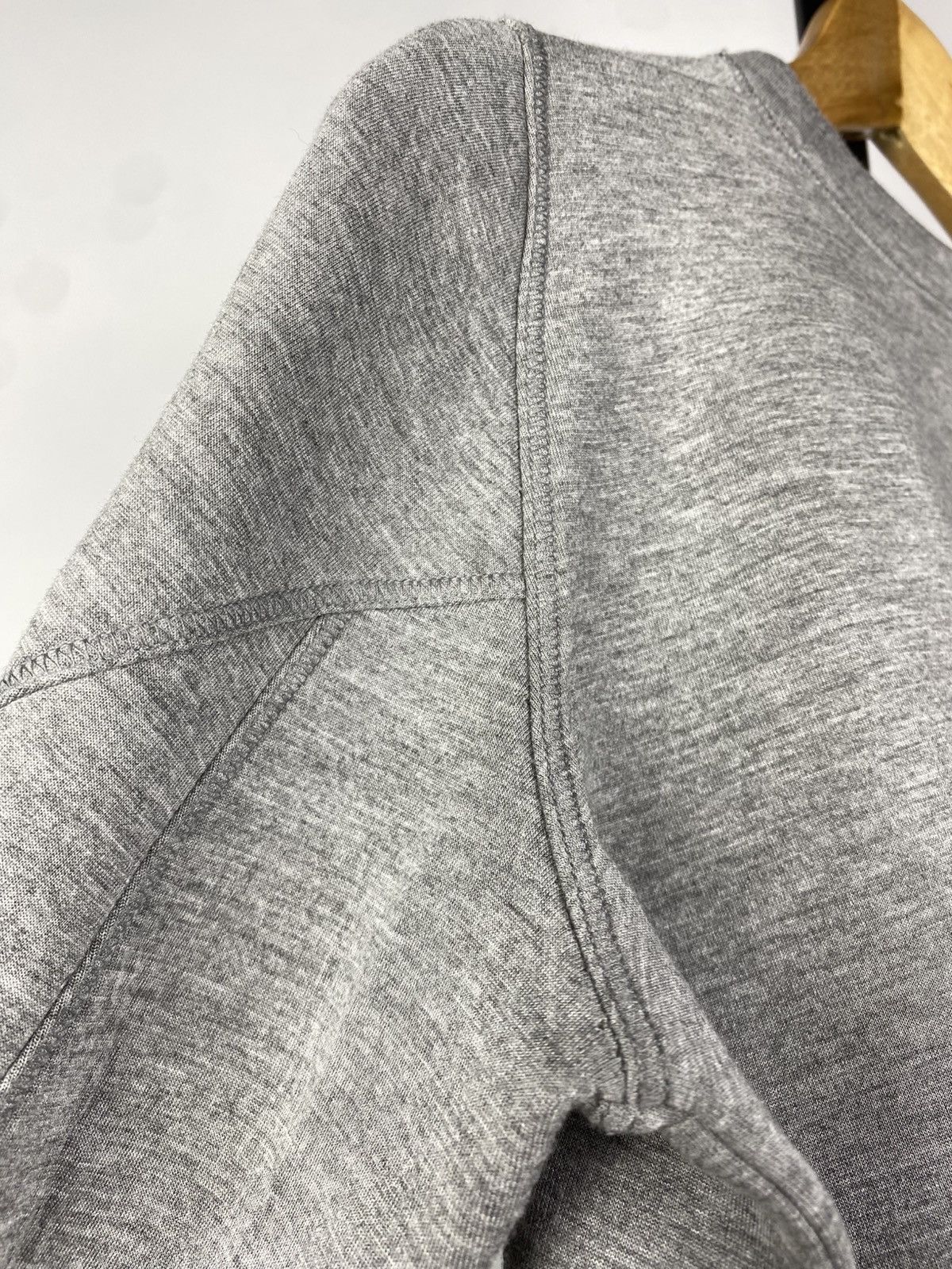 Designer × Dsquared2 × Vintage Vntg streetwear cropped luxury Designer Dsquared2 sweatshirt Size S / US 4 / IT 40 - 11 Thumbnail