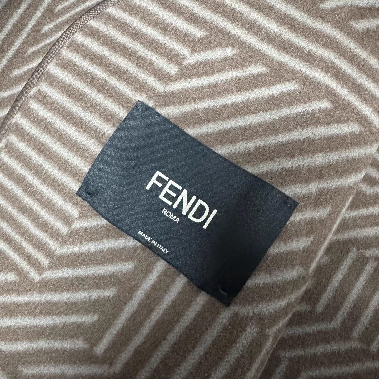 Fendi Fendi Irregular Cashmere Cloak 48 99New Greg Hsu Size US M / EU 48-50 / 2 - 5 Thumbnail