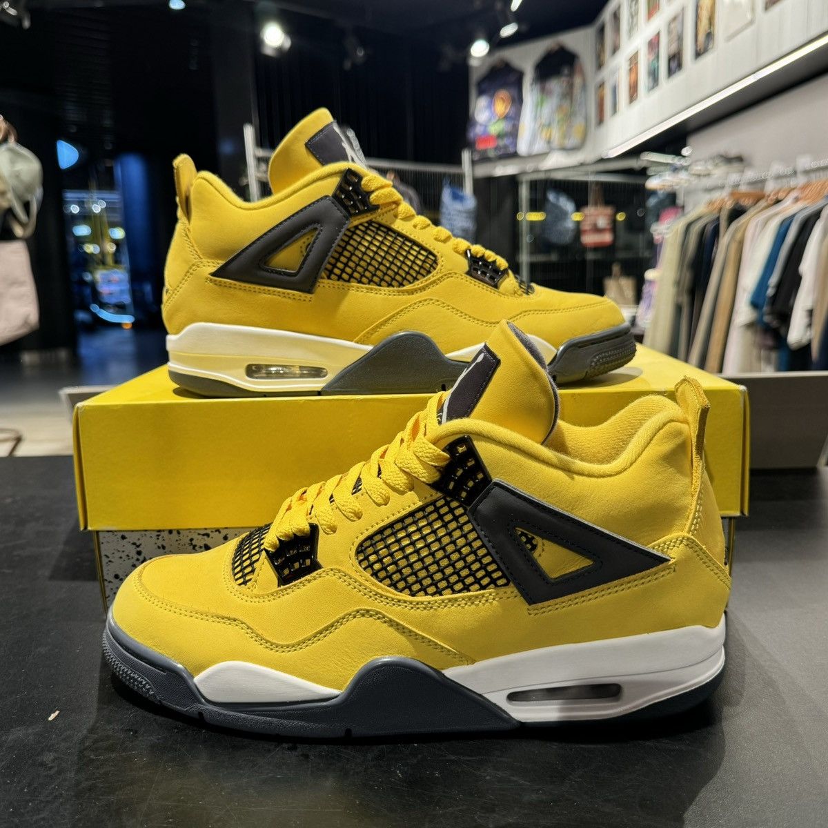 Jordan Brand Jordan 4 Retro Yellow Lightning Size US 10 / EU 43 - 2 Thumbnail