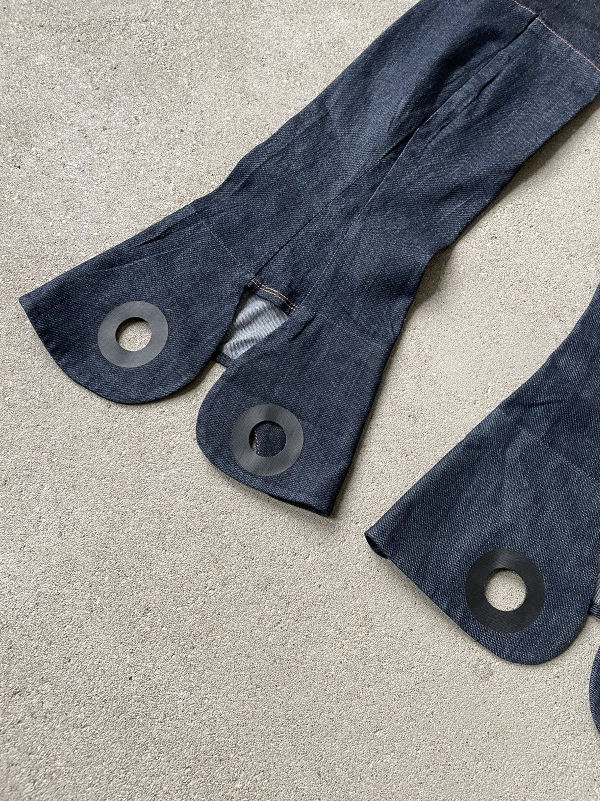 Marithe + Francois Girbaud MARITHE + FRANÇOIS GIRBAUD Cowboy Flared Jeans Size 29" - 6 Thumbnail