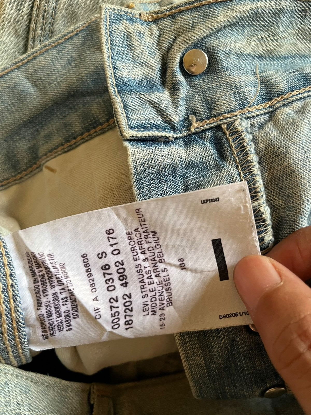 Levi's Vintage Levis 572 Mud Wash Carpenter Baggy Jeans Size US 31 - 12 Thumbnail