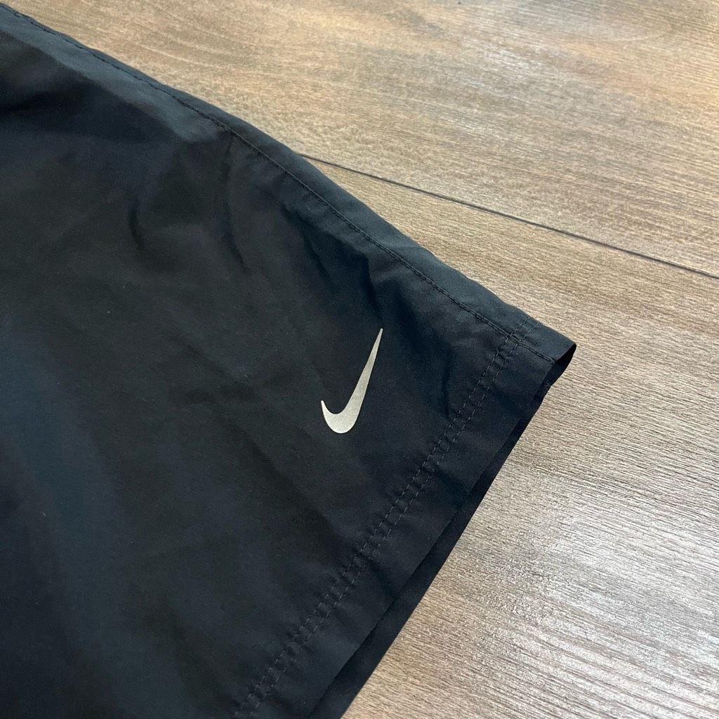 Nike Nike Black Athletic Workout Running Shorts Men Large Bin D-1 Size US 36 / EU 52 - 2 Thumbnail