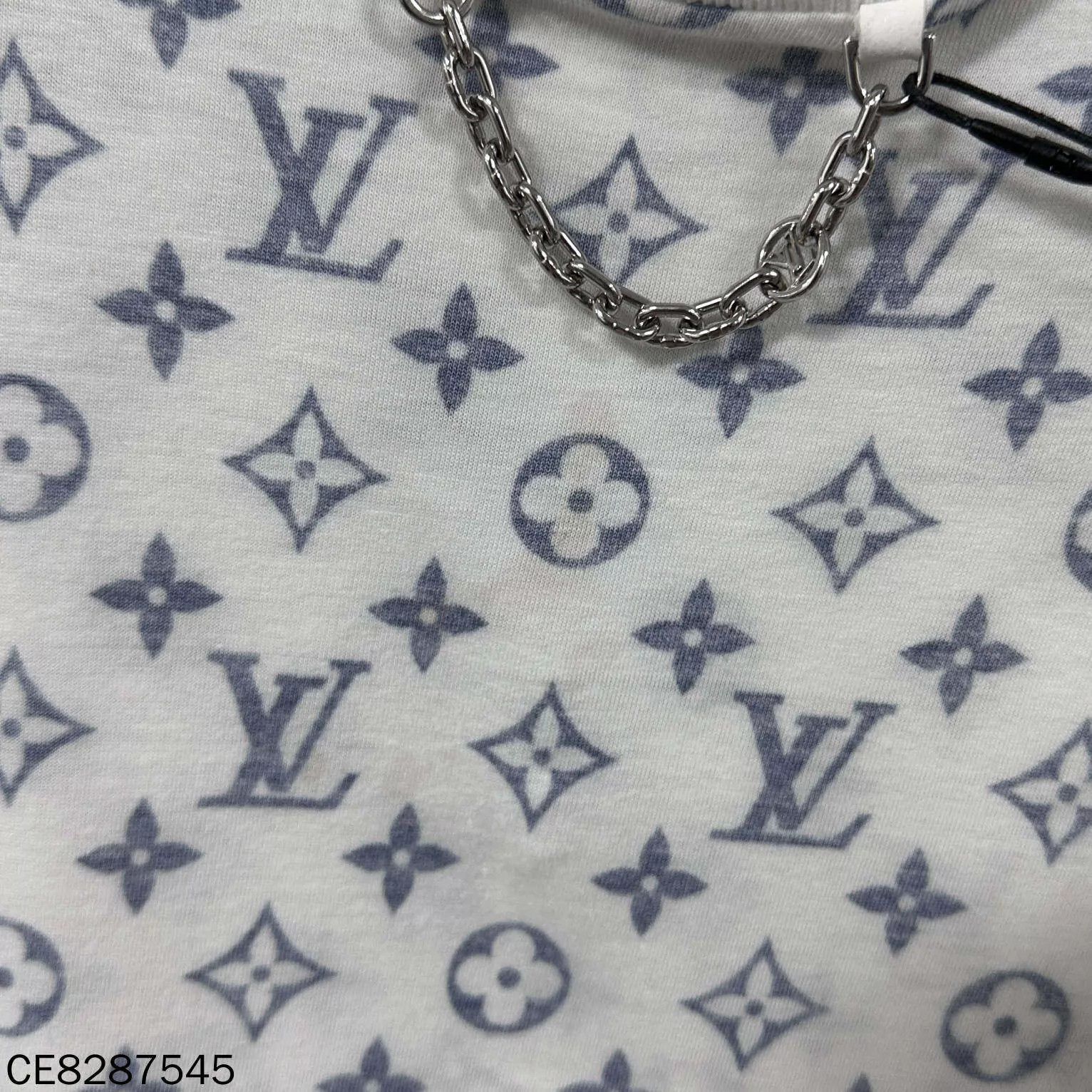 Louis Vuitton LV Allover Chain Short Tee M 95new Stain Size M / US 6-8 / IT 42-44 - 5 Thumbnail