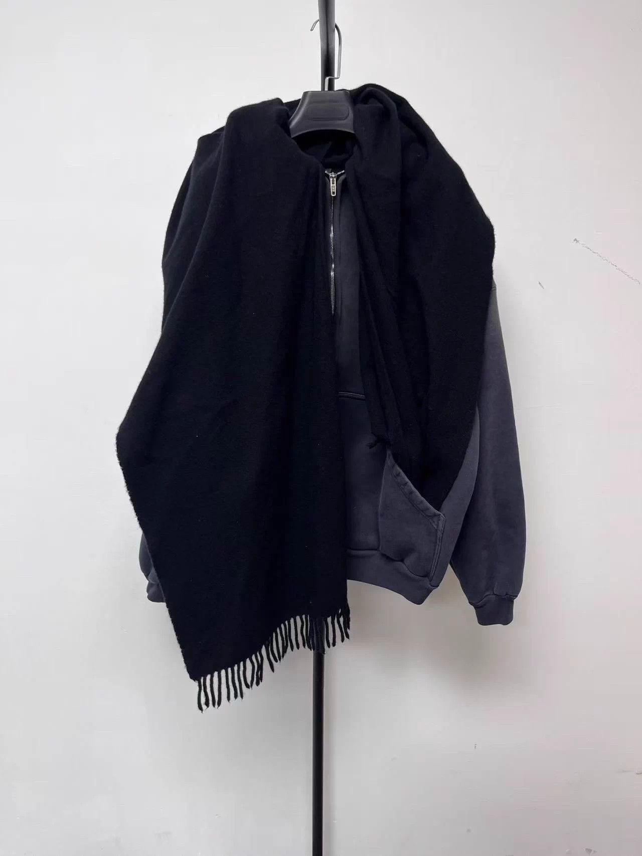 Balenciaga Balenciaga new washed black sweatshirt size 1 Size US S / EU 44-46 / 1 - 1 Thumbnail