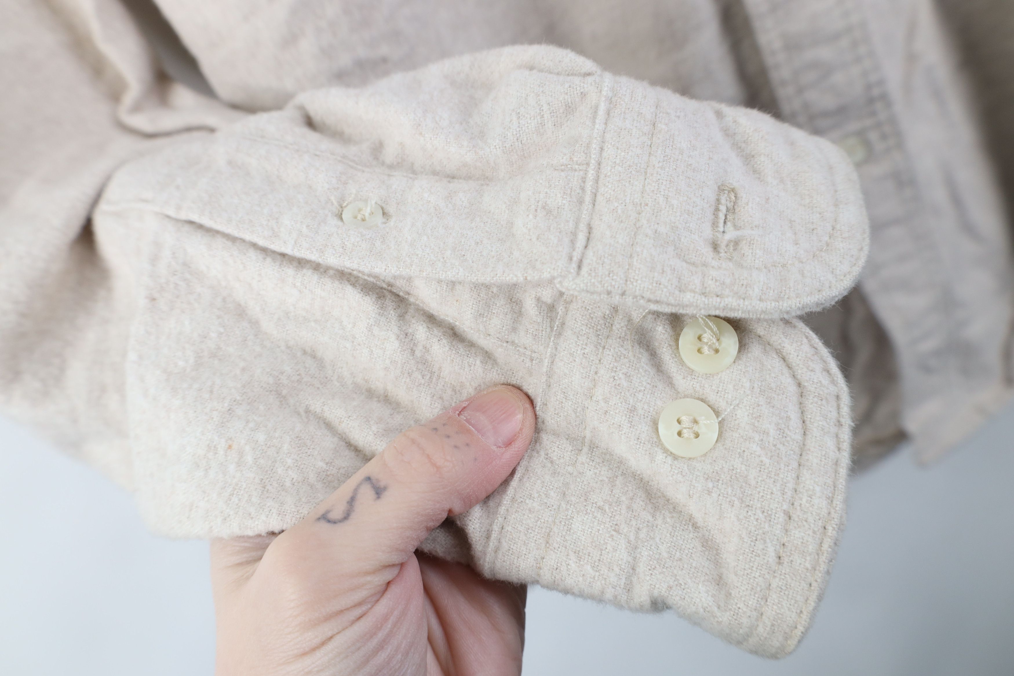 Woolrich Woolen Mills Vintage 90s Woolrich Chamois Cloth Button Down Shirt Beige Size US M / EU 48-50 / 2 - 9 Thumbnail