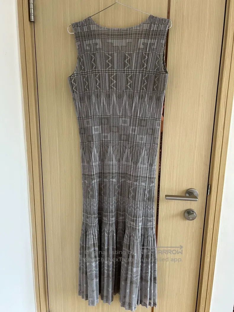 Issey Miyake Issey Miyake Gray mid-length skirt Size L / US 10 / IT 46 - 2 Thumbnail