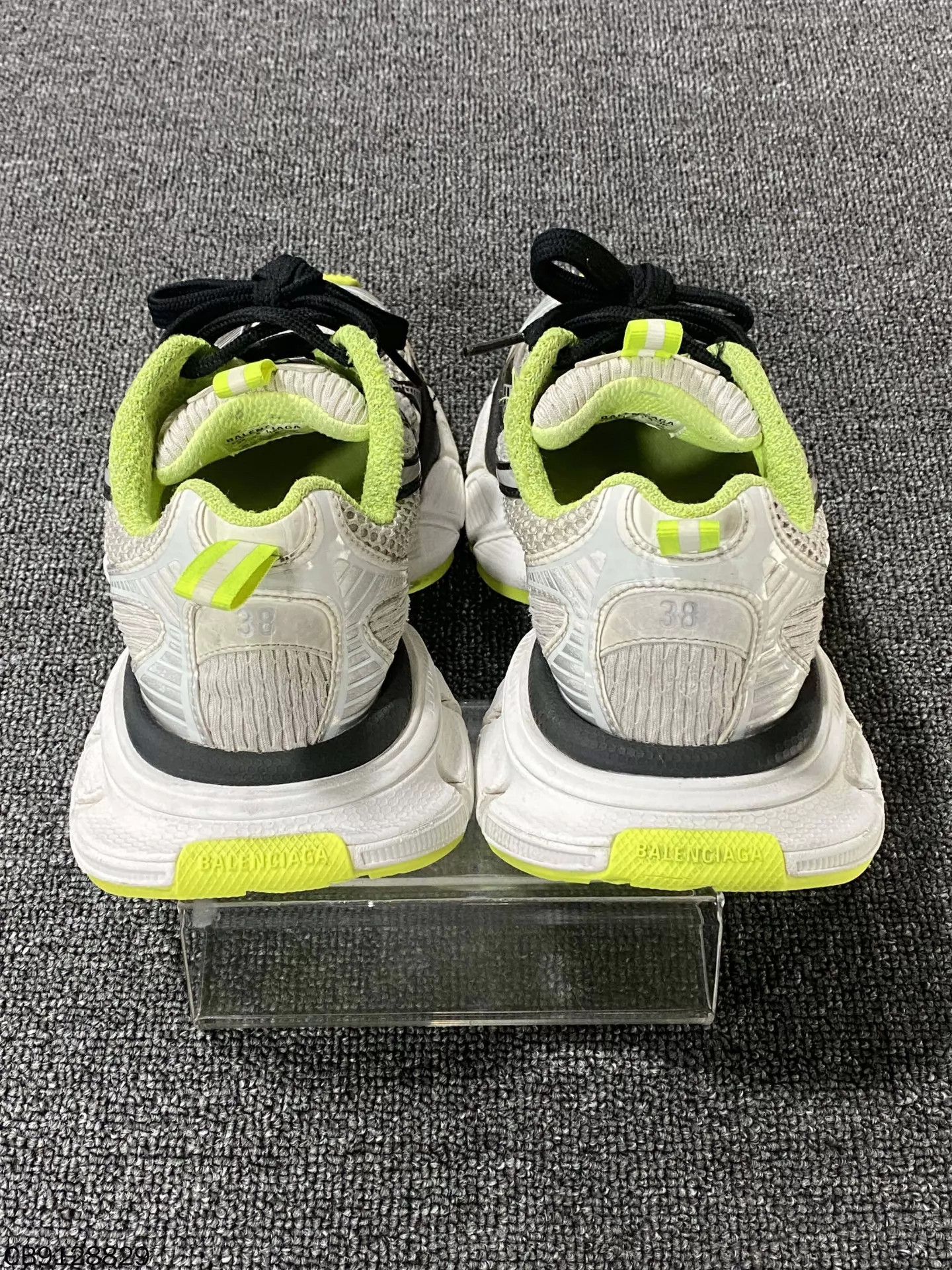Balenciaga Balenciaga 3XL vintage distressed dad shoe sneakers size 38 Size US 7.5 / IT 37.5 - 5 Thumbnail
