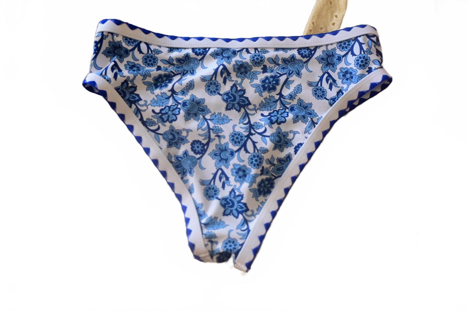 Shein SHEIN Blue and White Floral Bikini Bottoms sz Medium Size ONE SIZE - 4 Thumbnail